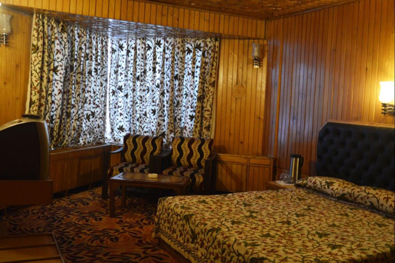 Hotel Hilltop Gulmarg JAMMU AND KASHMIR Exterior foto