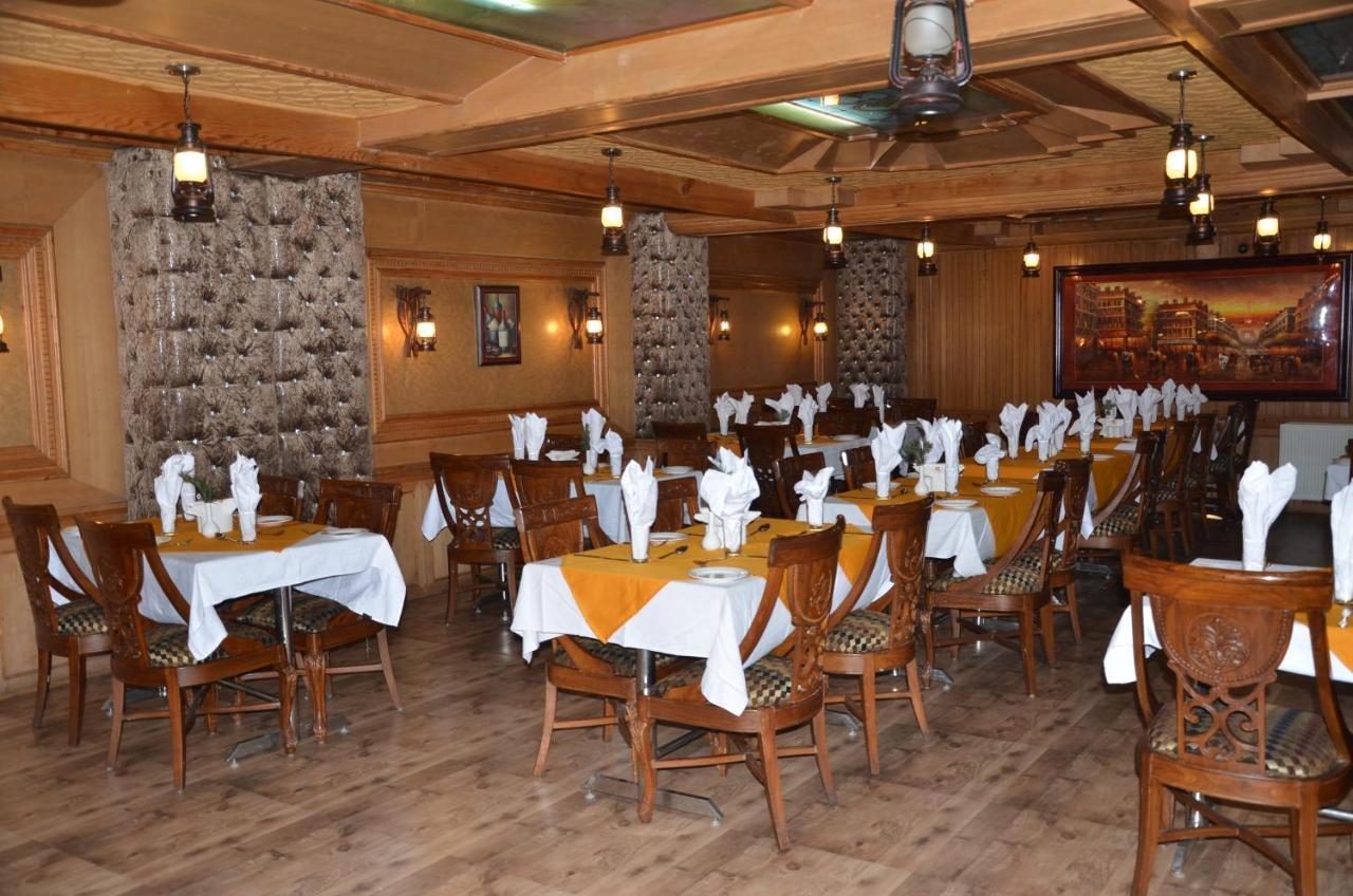 Hotel Hilltop Gulmarg JAMMU AND KASHMIR Exterior foto